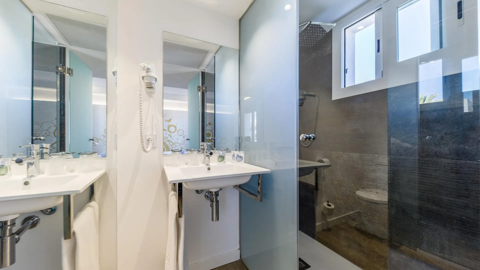 Ξενοδοχείο Welikehotel Triton Beach (Adults Only) Cala Ratjada